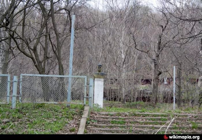 Памятник Лазо в Партизанске. Памятник Сергею Лазо в Кишиневе.