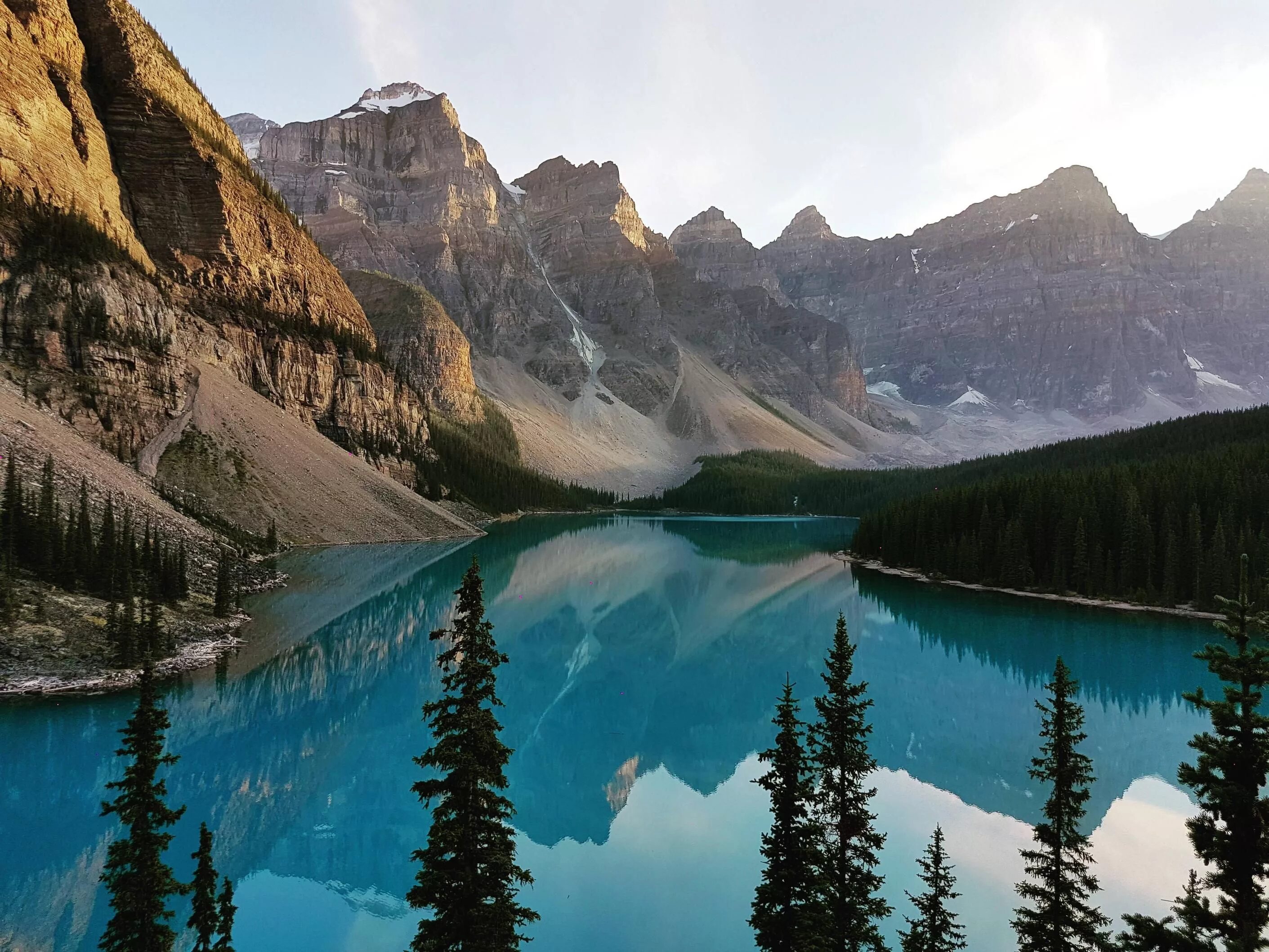 Canada lakes. Озеро Морейн в Канаде. Ледниковое озеро Морейн, Канада.