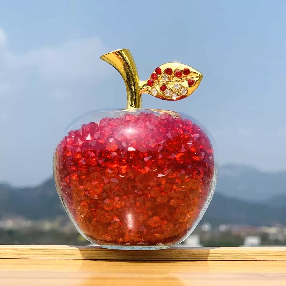 Apple stone. Стеклянное яблоко. Стеклянные яблоки для декора. Яблоко стеклянное декоративное. Креативное стеклянное яблоко.