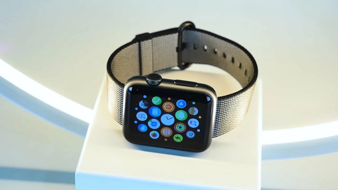 Эпл вотч 1. Apple watch 1st. Apple watch 1st Generation. Apple watch 1 поколения. Часы apple 1