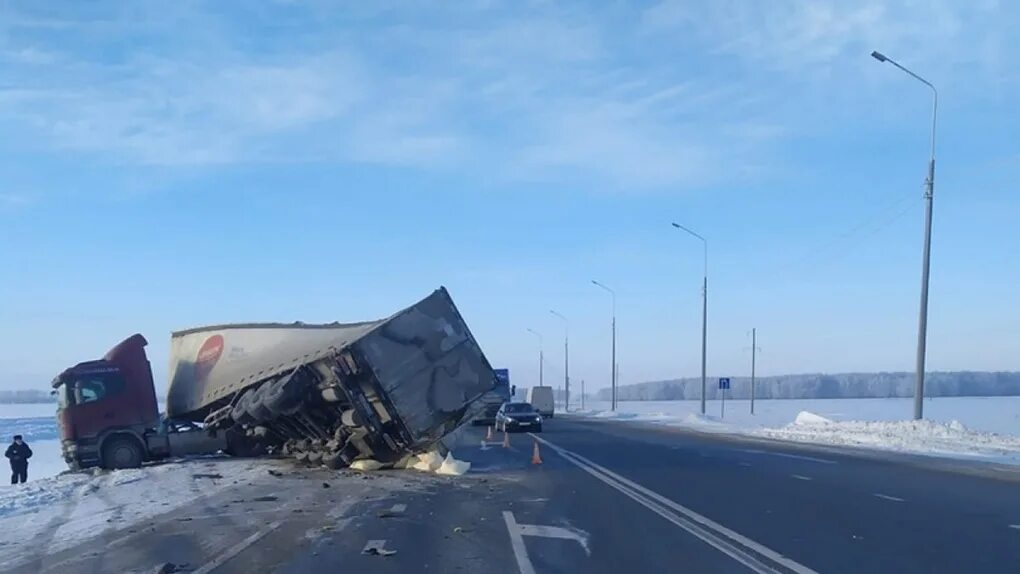 Трасса смерти тюмень. Авария Тюмень Омск трасса фура. ДТП на трассе Омск Новосибирск. Авария на трассе Омск Челябинск.