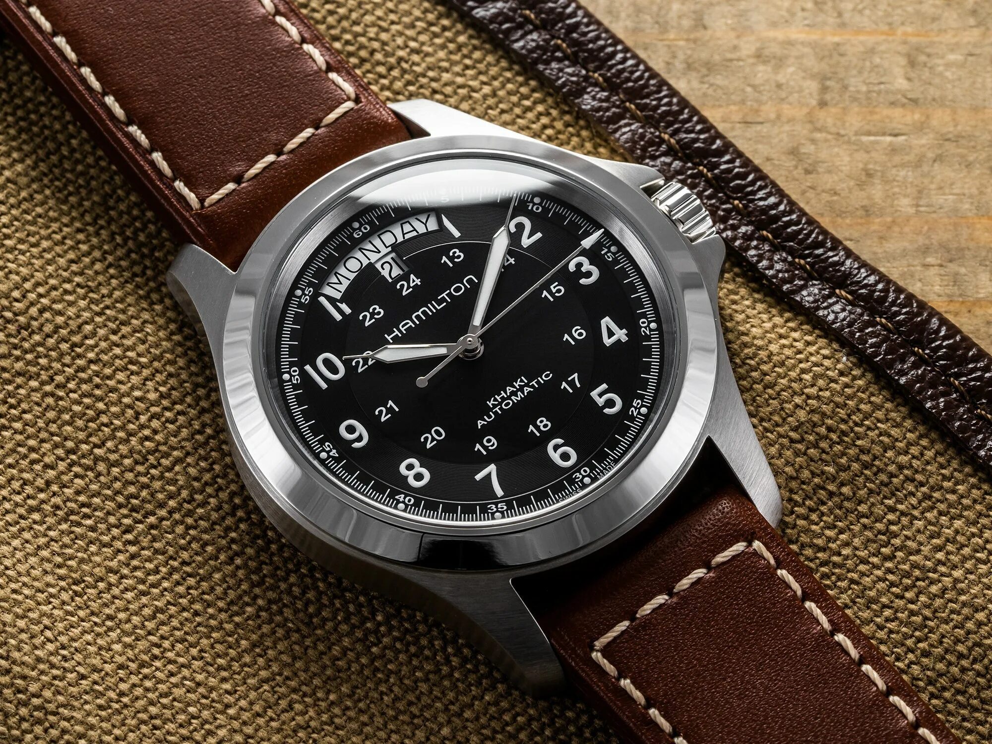 Хаки кинг. Hamilton Khaki King Automatic. Hamilton Khaki field h64455533. Hamilton Khaki field. Hamilton Khaki field King auto.