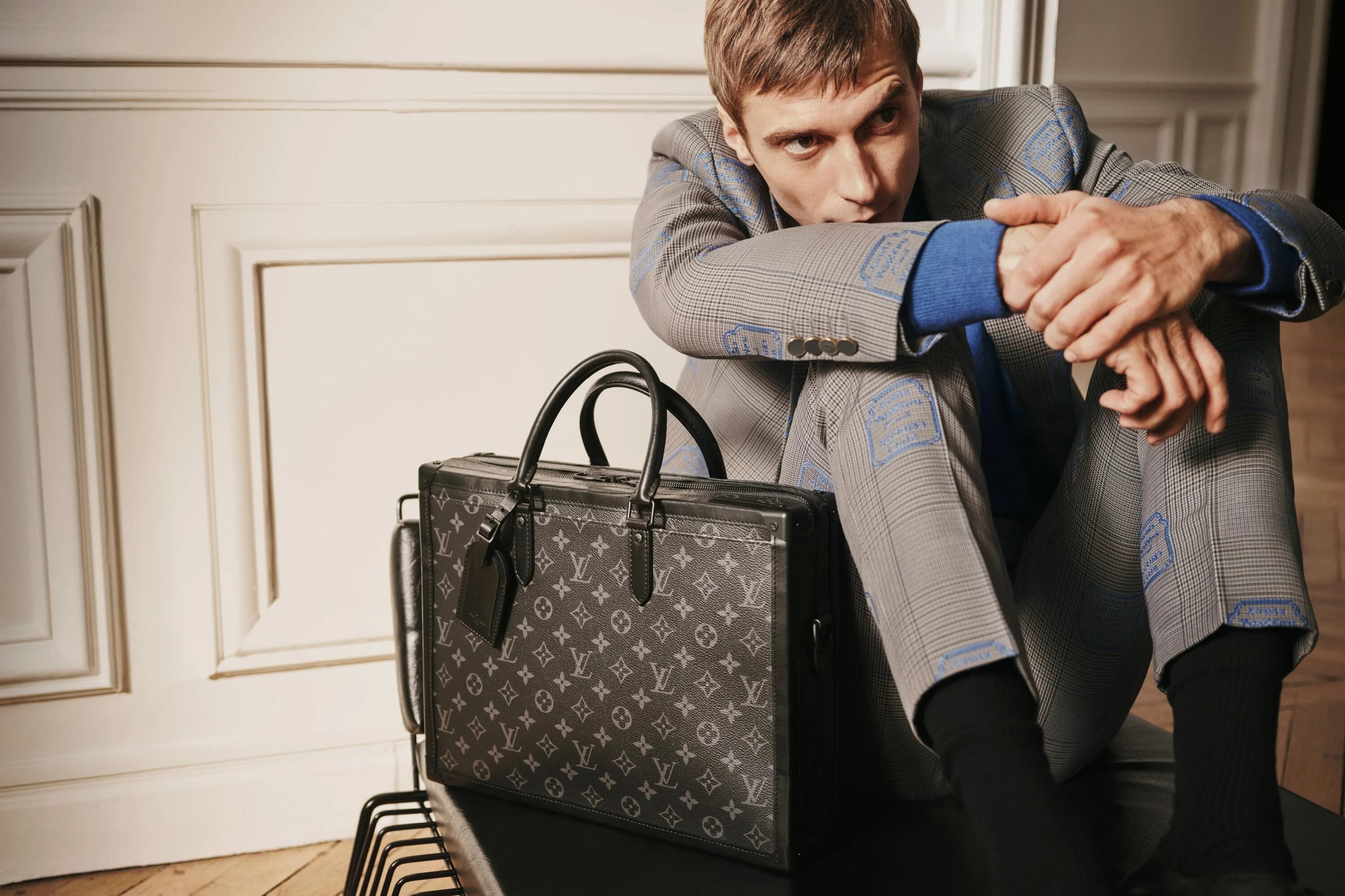 Луис вуитон. Louis Vuitton men collection. Louis Vuitton Bag men. Скумка мужская Оуи витон. Магазин homme