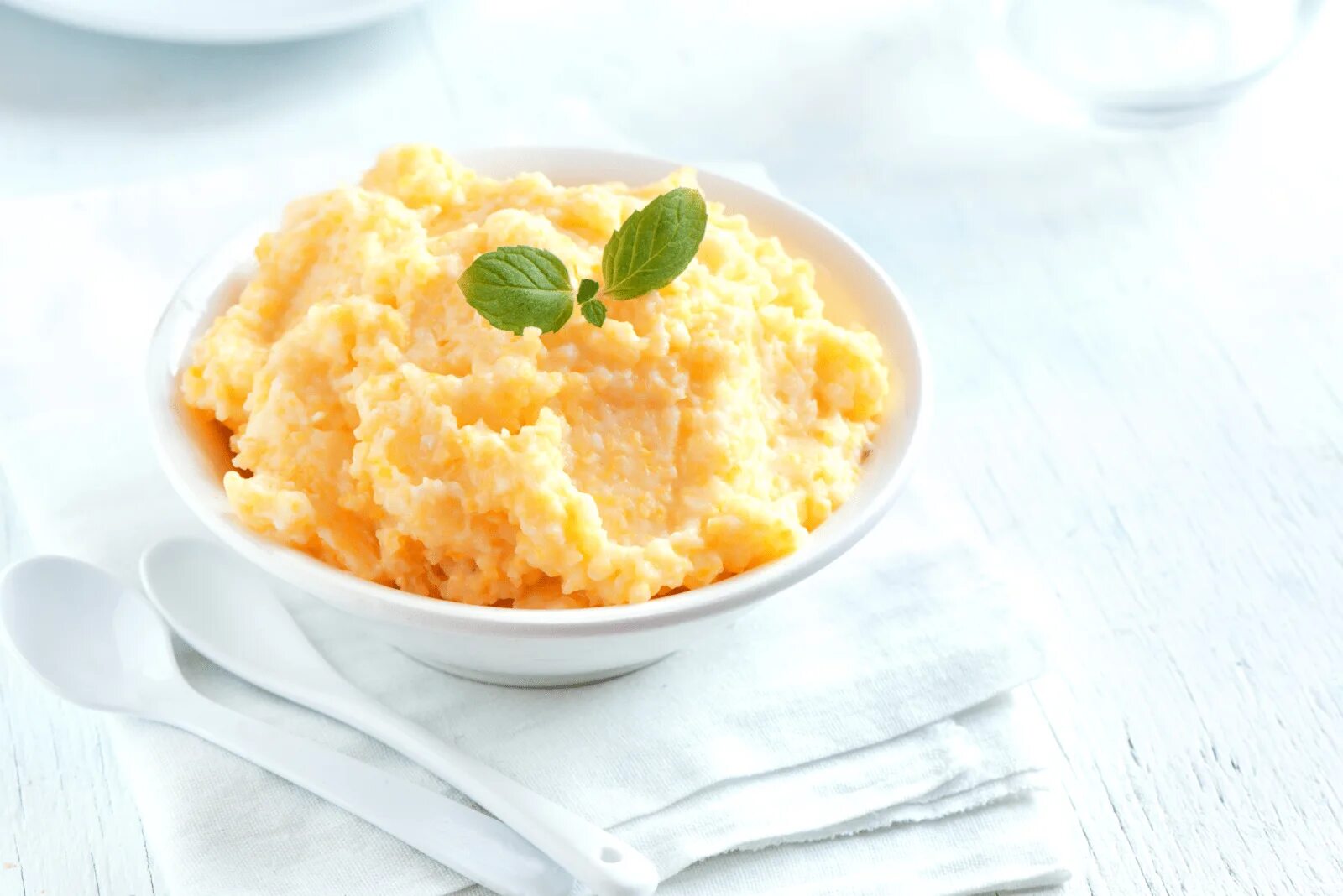 Готовая кукурузная каша. Кукурузная каша фото. Кукурузная каша сканворд. Каша полента. Кукурузная каша сканворд.