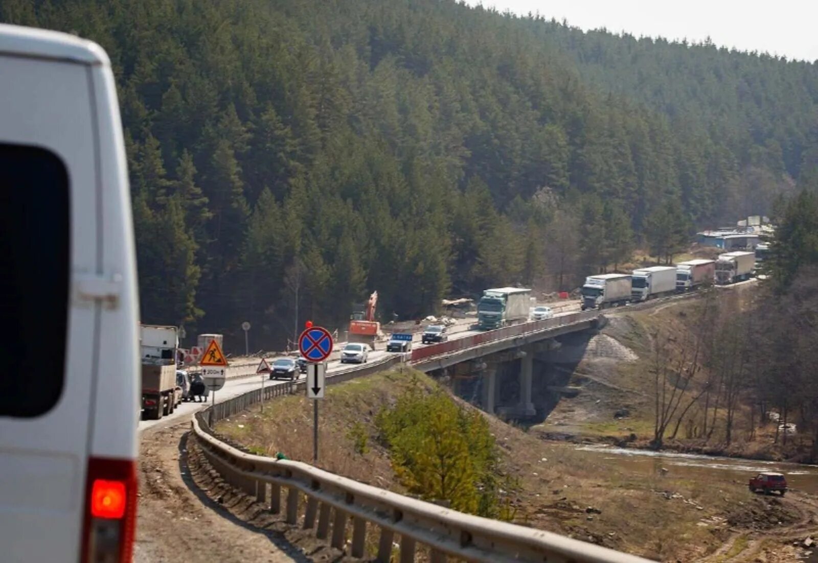 Участок трассы м5. Симский перевал дорога м5. Трасса м5 Аша сим. Симский перевал дорога м5 Челябинская область. Уральские горы Златоуст трасса м5.