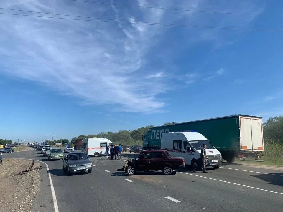 Самарская трасса м5. Авария в Сызранском районе на трассе м 5. Авария в Сызрани вчера на трассе м 5. ДТП Николаевка Ульяновская область м5 вчера.