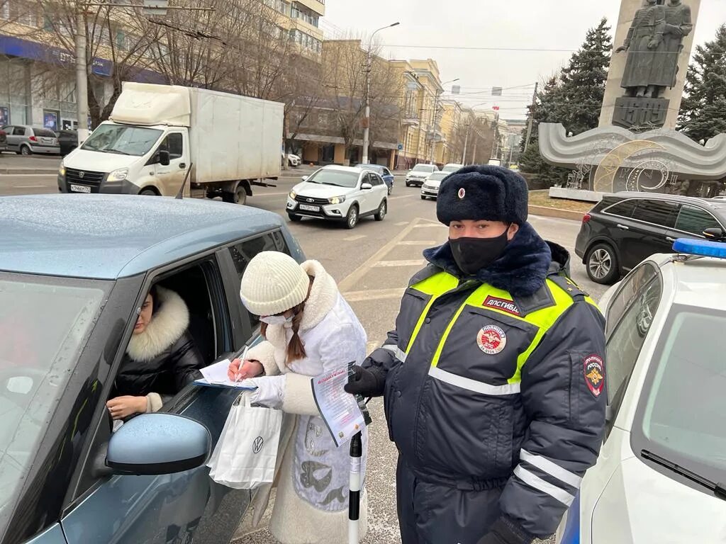 ДПС Волгоград. Госавтоинспекция Волгоград. Инспектор ГИБДД Волгоград. Григоров Волгоград ГИБДД. Телефон гаи волгоград