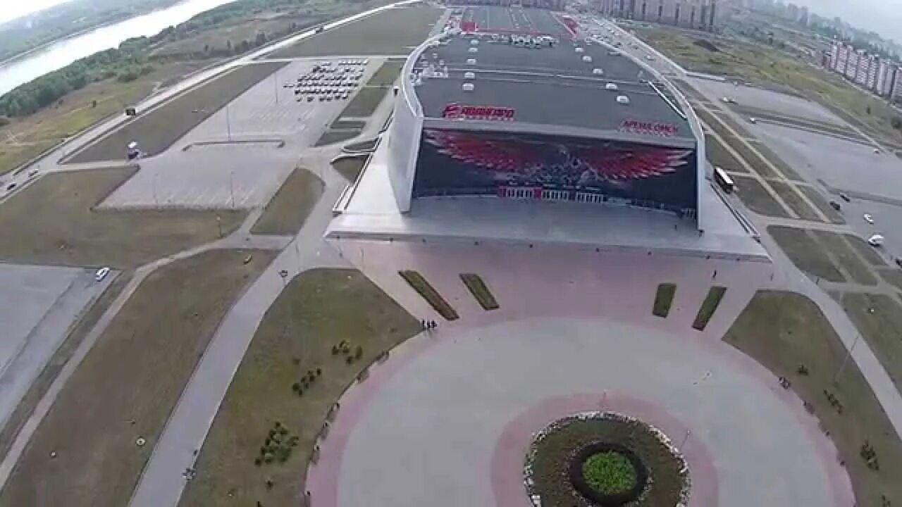 М видео арена. Арена молл омск. арена омск с самолета. лукойл арена сверху вид.