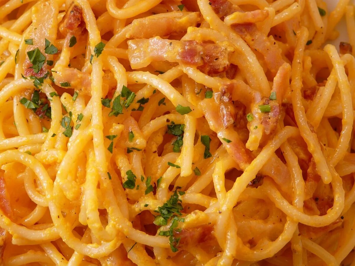 Спагетти карбонара. Макароны для пасты карбонара. Спагетти с кетчупом. Приготовить пасту рецепт с фото