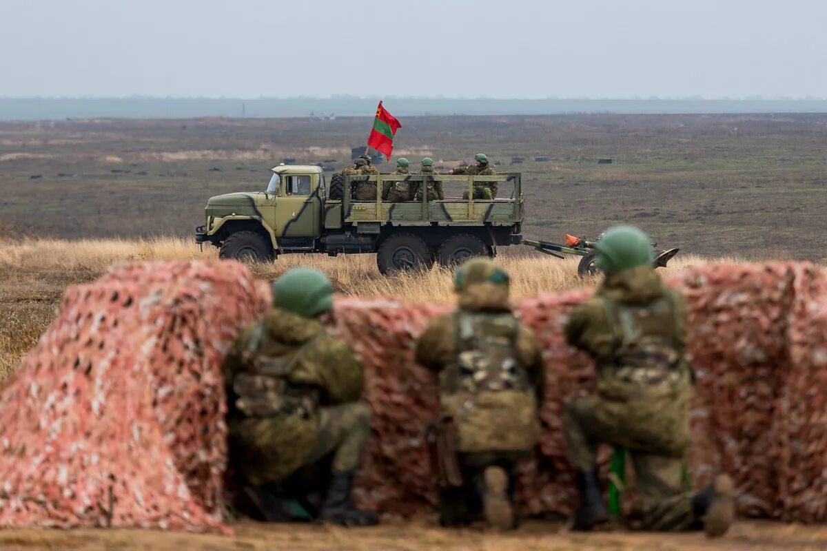 Сколько военных в приднестровье. Армия ПМР Приднестровье. Артиллерия армии Приднестровья. Армия Приднестровья 1992. Армия Приднестровья 2022.