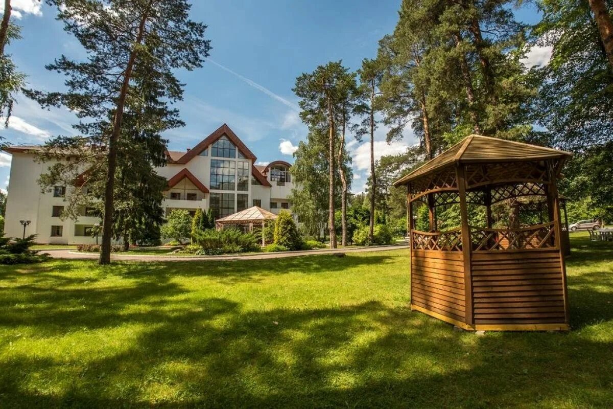 Мишкина гора таруса. Серебряный век дом отдыха таруса калужская. Курорт-отель «царьград» в пущино. Курорт царьград спас-тешилово. Царьград отель серпухов аквапарк.