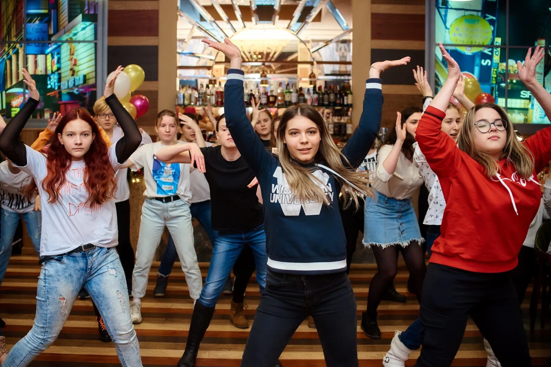 Кей поп пермь. Сейп поп. Корея группа ateez. Сейп поп. Plt k-pop.