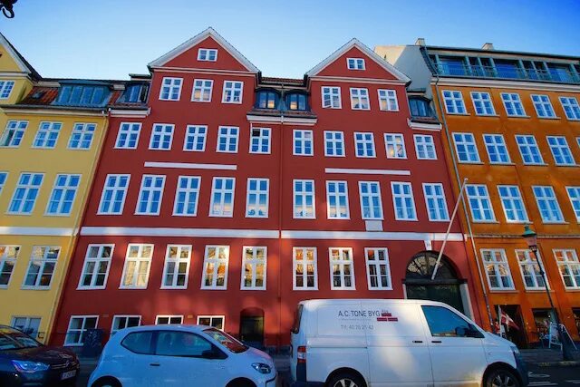 Где жил ганс. Нюхавн дом Андерсена. Дом Андерсена в Копенгагене. Дом Андерсена в Копенгагене фото. Новая гавань дом Андерсена.