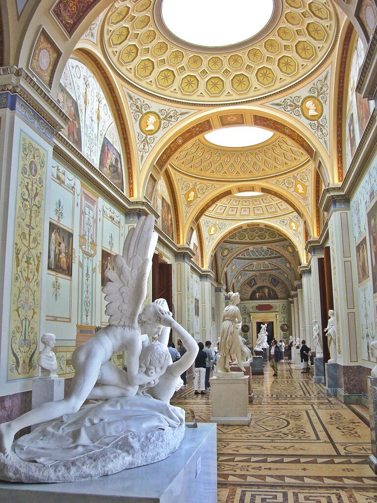 Лувр или эрмитаж. Лувр галерея аполлона. Эрмитаж зал 280. Лувр и эрмитаж. Лувр или эрмитаж.