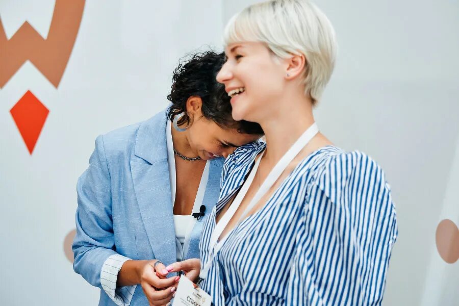 фотосессия с несколькими мужчинами. безразличный мужчина. мужчина и женщина. форум женщин парень. форум женщин парень.