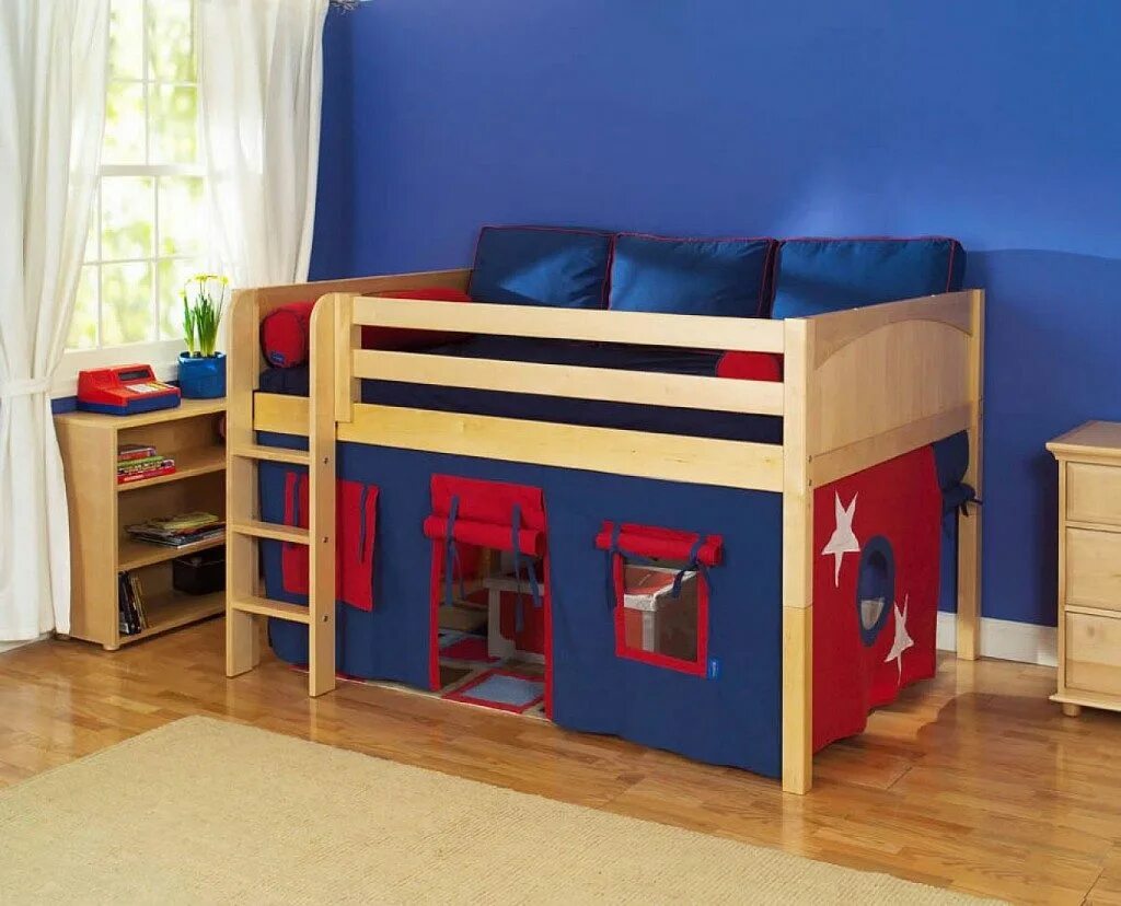 Детская кроватка для мальчика. Кровать для детей. Двухэтажная кровать для детей. Кроватка для мальчика. Кровать детская высокая.