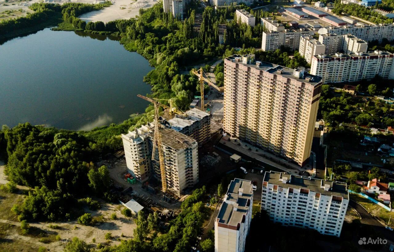 Жилье воронеж левый берег. Жк берег воронеж. жк берег курортный.