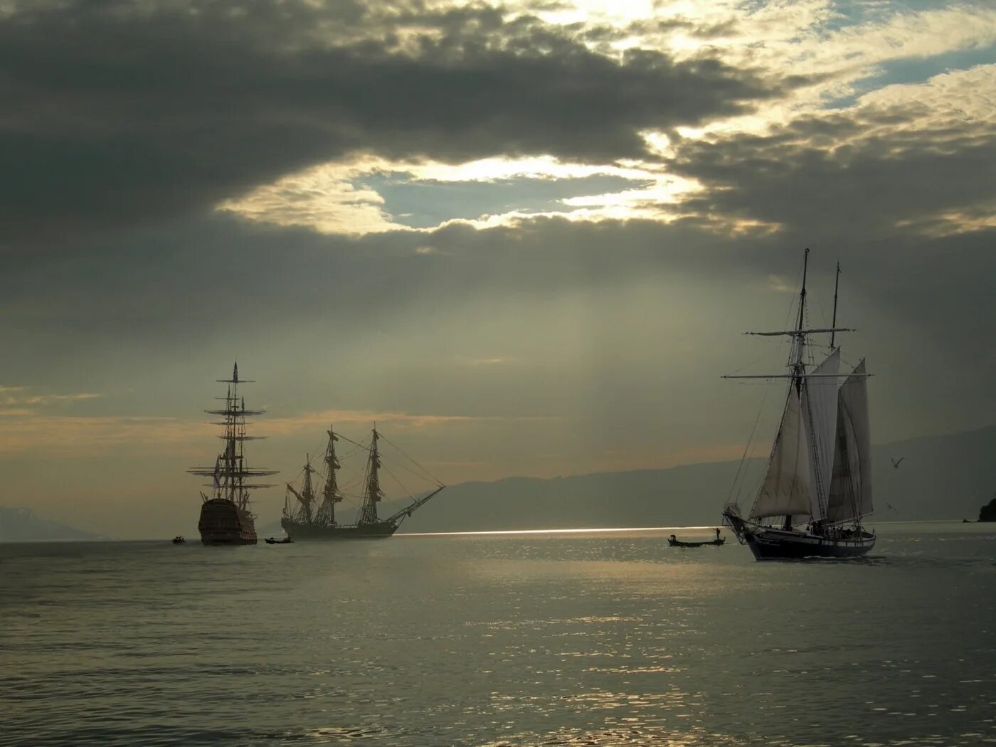 Море великий примиритель. Корабли в лиссе грин. корабль, барк крузенштерн. старый корабль. парусник в море.