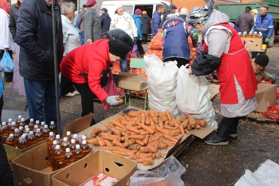 рождество афиша. режим работы оформление. график работы магазина. ярмарка часы работы 1 января. режим работы магазина в новогодние праздники.