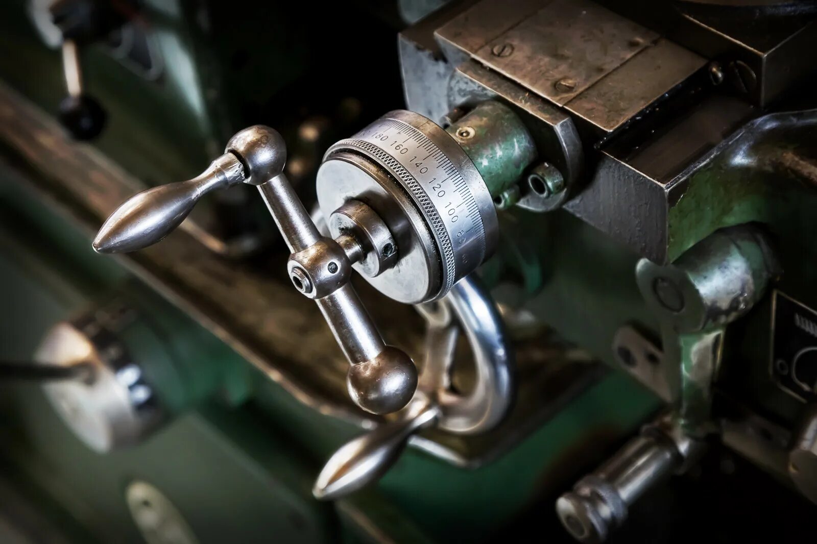 Решение задач. Power tool for cnc lathe. Ученик токаря. Детали токарного станка. Детали обрабатываемые на станках.