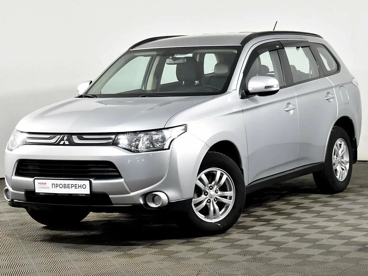 Сколько стоит мицубиси аутлендер. Мицубиси Аутлендер 2012. Mitsubishi Outlander III (2012-2015). Митсубиси Аутлендер 2022 комплектации. Mitsubishi Outlander 4wd 2012.