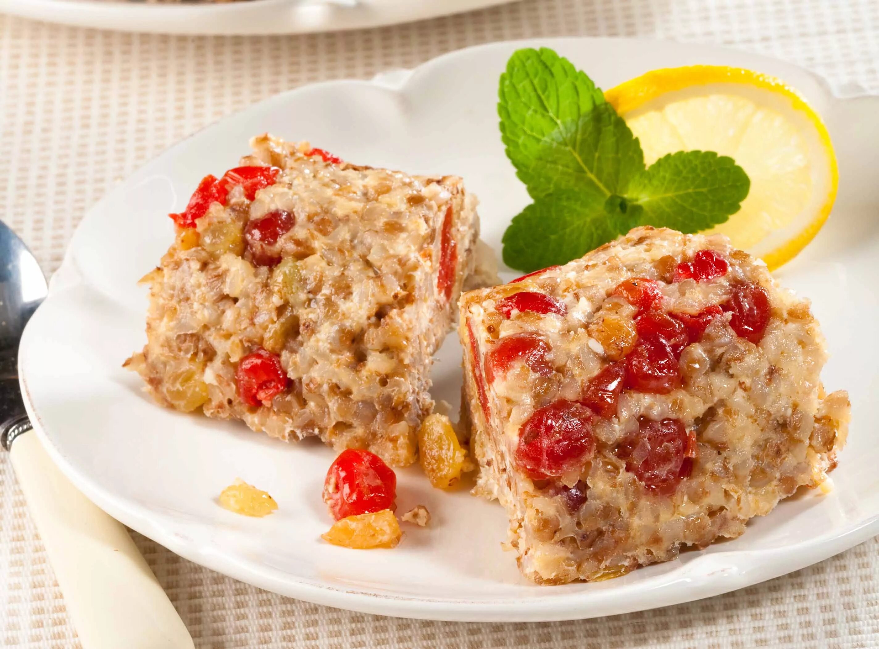 Запеканка из оставшейся рисовой каши. Оладьи из манной крупы. Пирог с творогом и яблоками. Что можно приготовить из оставшейся. Что можно приготовить из оставшейся.