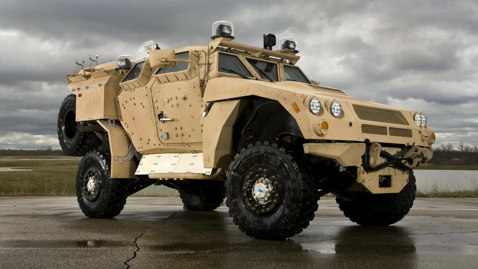 Бронемашина. МРАП Ошкош. Бронемашины JLTV. Oshkosh l-atv. M-atv бронеавтомобиль США.