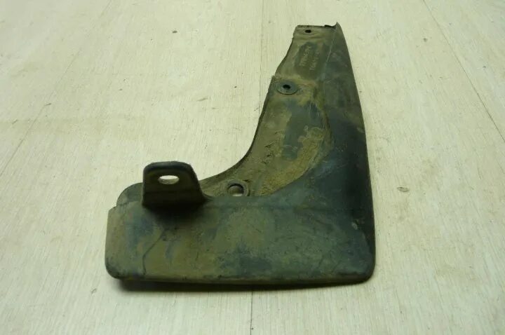 брызговики тойота рав 4 2020.