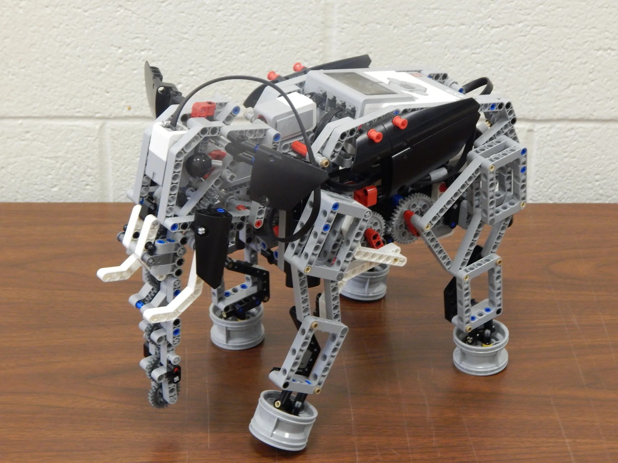 Робот слон. Лего майндстормс ev3 слон. lego mindstorms ev3 слона. роботы mindstorms ev3. lego mindstorms ev3 elephant.