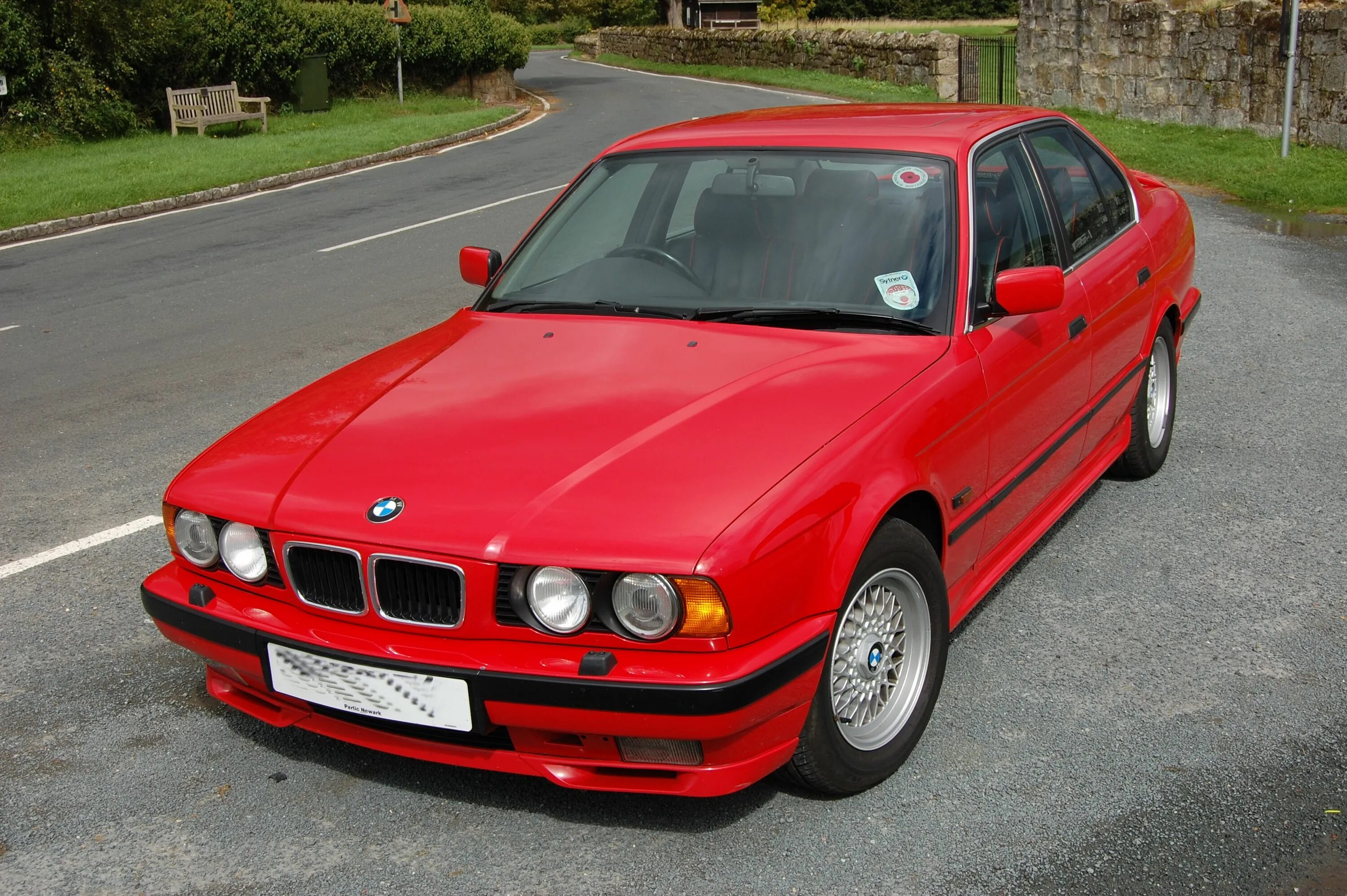 Почему е34. BMW e34 красная. BMW m5 e34 Red. BMW 525 e34 красный. BMW e34 520.