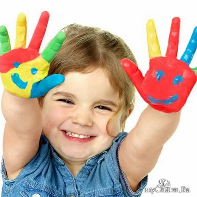 маленькие ручки малыша. детские ручки для малышей. младенец на руках. маленькие ручки малыша. детские ручки.