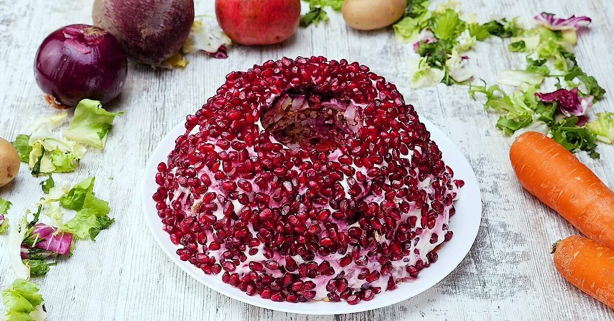 Салат гранатовый браслет без свеклы и моркови. Салат гранатовый браслет без свеклы и моркови. Салат оливье гранатовый. Рецепт гранатовый браслет салат с медом. Салат гранатовый браслет без свеклы и моркови.