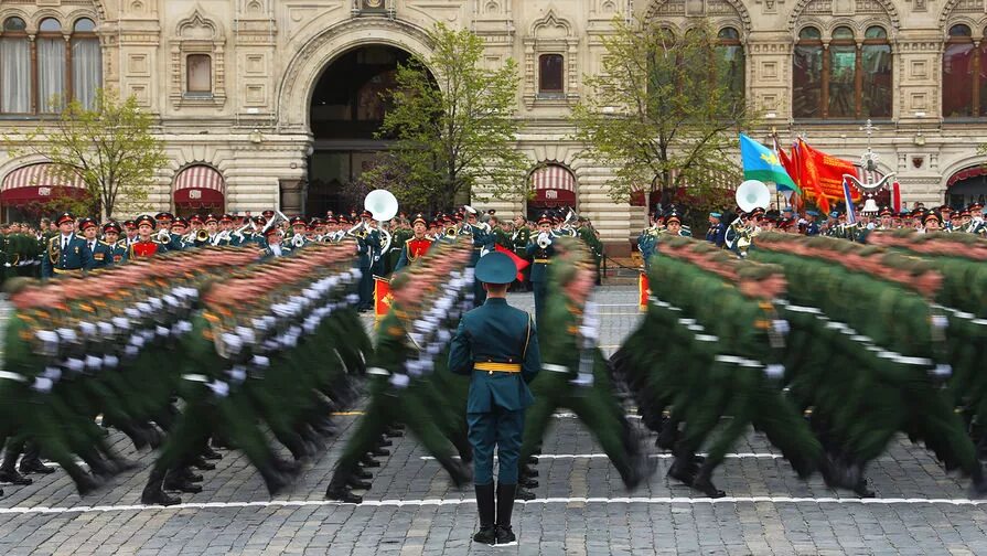 Парад наступающих. Парад наступающих. День победы парад. Парад наступающих. Парад 9 мая знаменная группа.