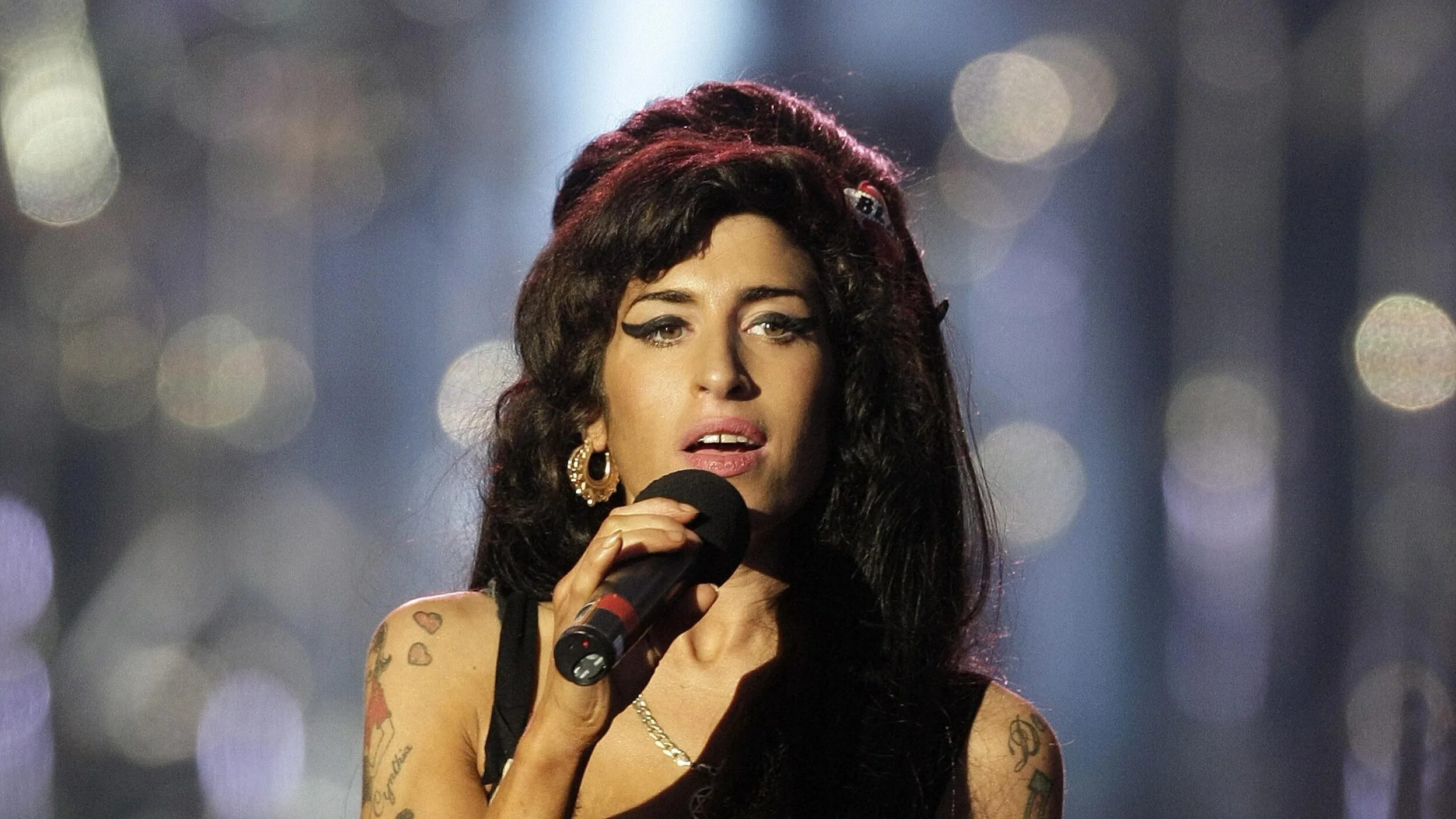 Певицы с сильным голосом. Эми Уайнхаус. Amy Winehouse Valerie. Эми Уайнхаус точь в точь. Эми Уайнхаус в молодости.