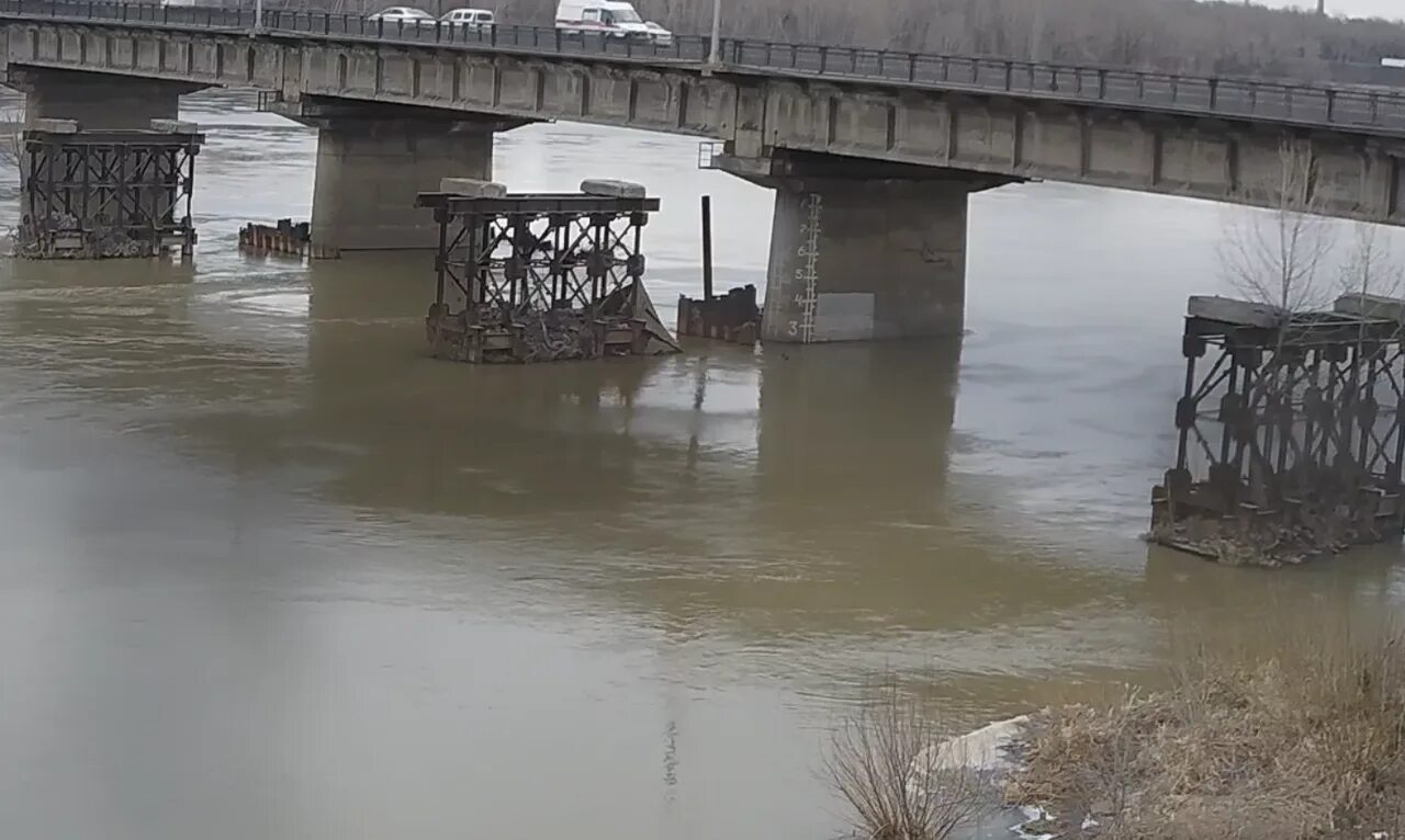 Веб камеры уровня воды. Кондома река в Новокузнецке. Река Томь паводок. Река Томь Новокузнецк. Река Томь в Томске.