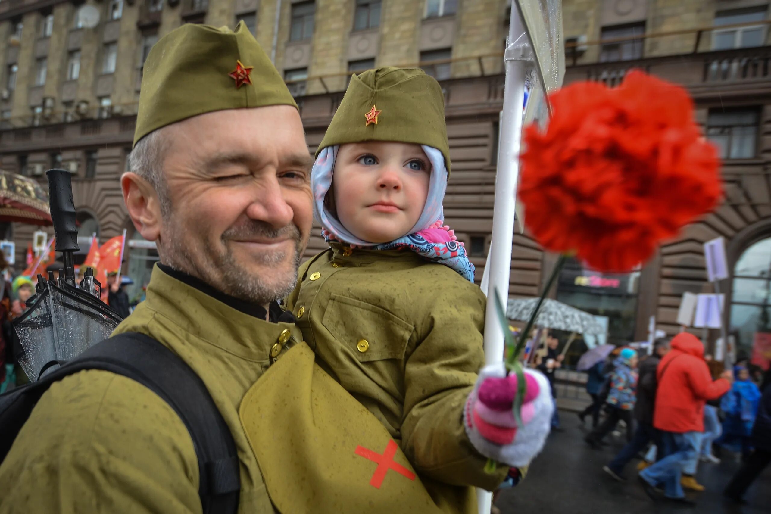 Празднование 9 мая. С днем Победы. День Победы для детей. День Победы фотографии празднования.