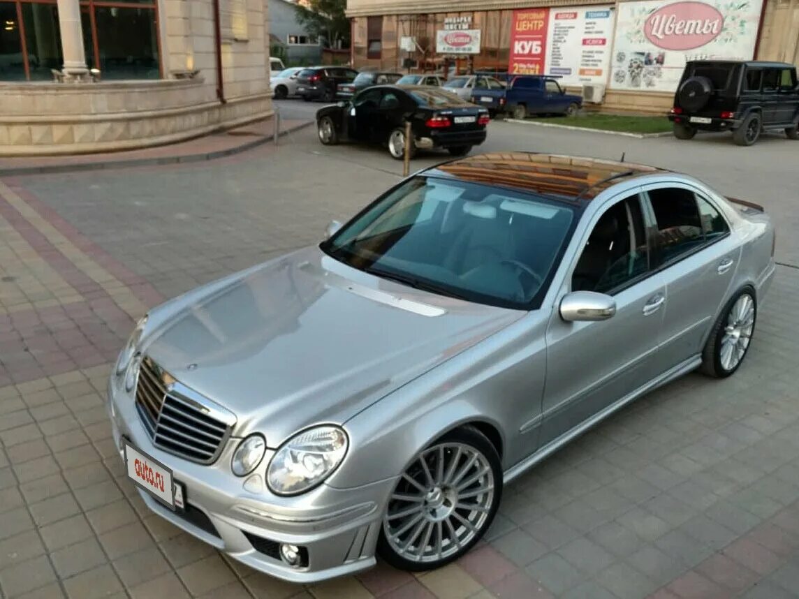 W211 2002 года. Мерседес 211 е500. мерседес 211 серебристый. мерседес 211 2002 года. е500 мерседес 2002.