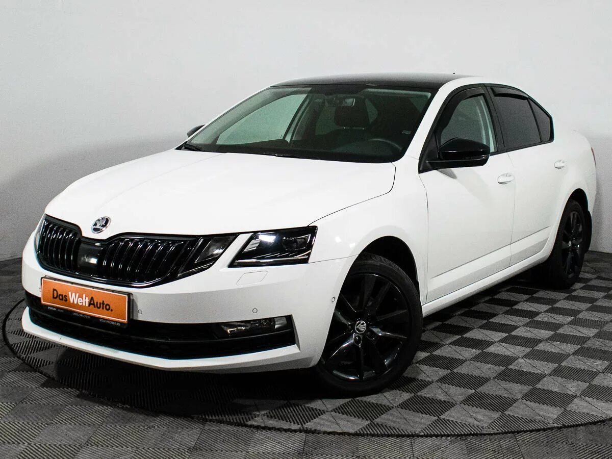 Купить шкоду октавию курске. Skoda Octavia III (a7). Skoda Octavia III (a7) Рестайлинг. Skoda Octavia a7 Рестайлинг белая. Škoda Octavia a7 Рестайлинг.