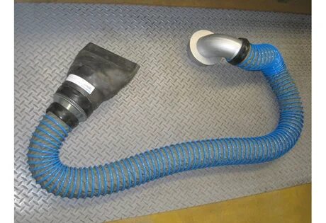 Шланг для выхлопных газов в гараж