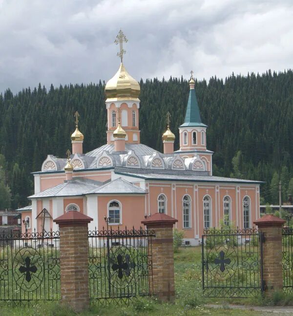 Погода каз таштагольский район. Таштагольский район Церковь. Каз Церковь Таштагол. Таштагол Георгиевская Церковь. Каз Таштагольский район Кемеровская область.