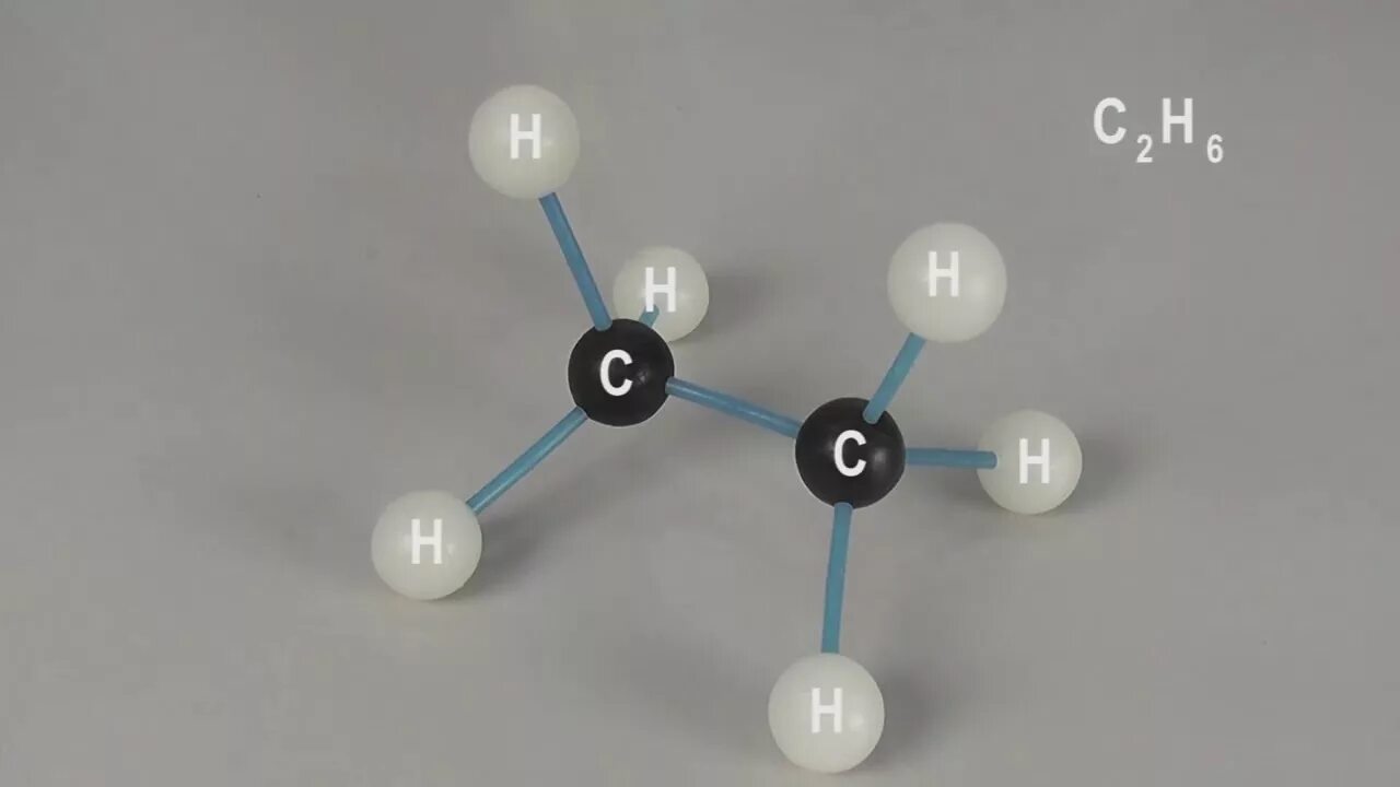 Молекула из пластилина. Шаростержневая модель 2 метилпропан. 2 Метилпропан модель молекулы. Модель молекулы из пластилина. Макет молекулы.