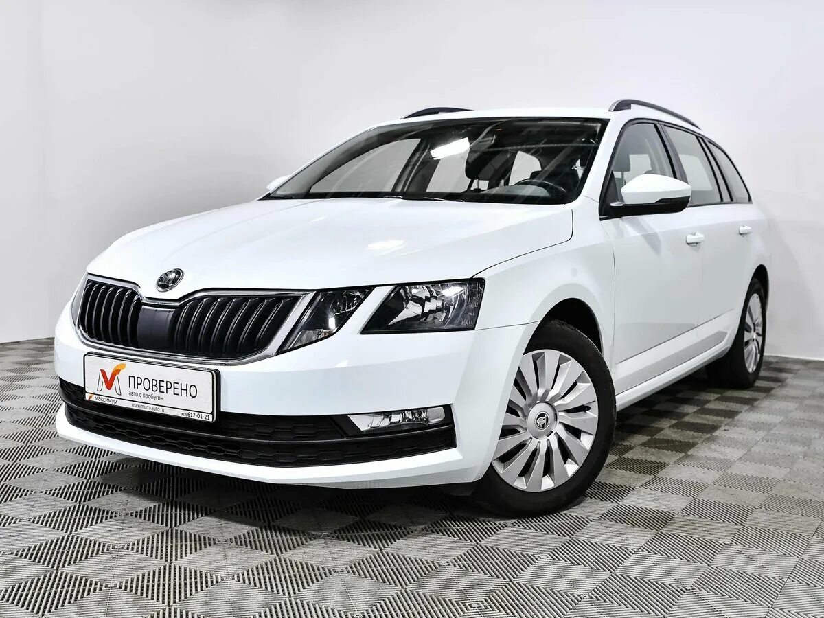 Угиверсал школа октави 2016 беоый. Skoda Octavia 2018. Шкода универсал дизель