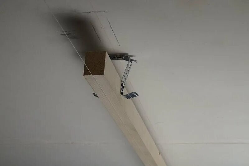 Установка закладной под натяжной потолок