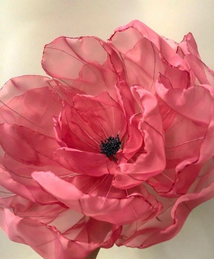 Цветы из органзы мастер класс. Цветов своими руками из органзы. Лепестки из органзы. Цветов своими руками из органзы. Цветов своими руками из органзы.