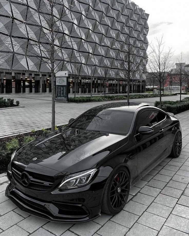Bmw s63 amg. Мерседес амг м4. Бмв amg 63 купе. Bmw amg m4. Mercedes c63 vs amg mercedes.