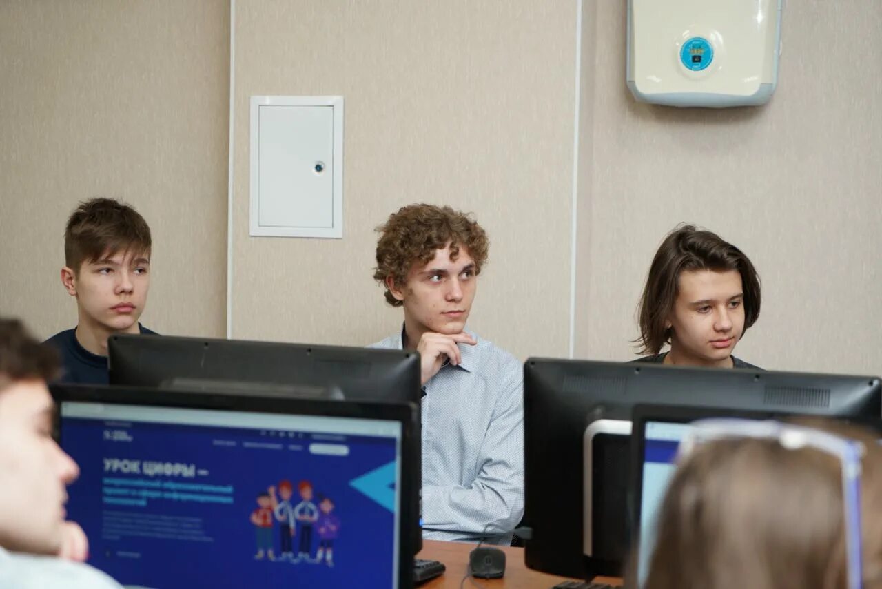 Школьник разработал программу. Школьник фрилансе. Школьник разработал программу. Школьник разработал. Школьник разработал программу.