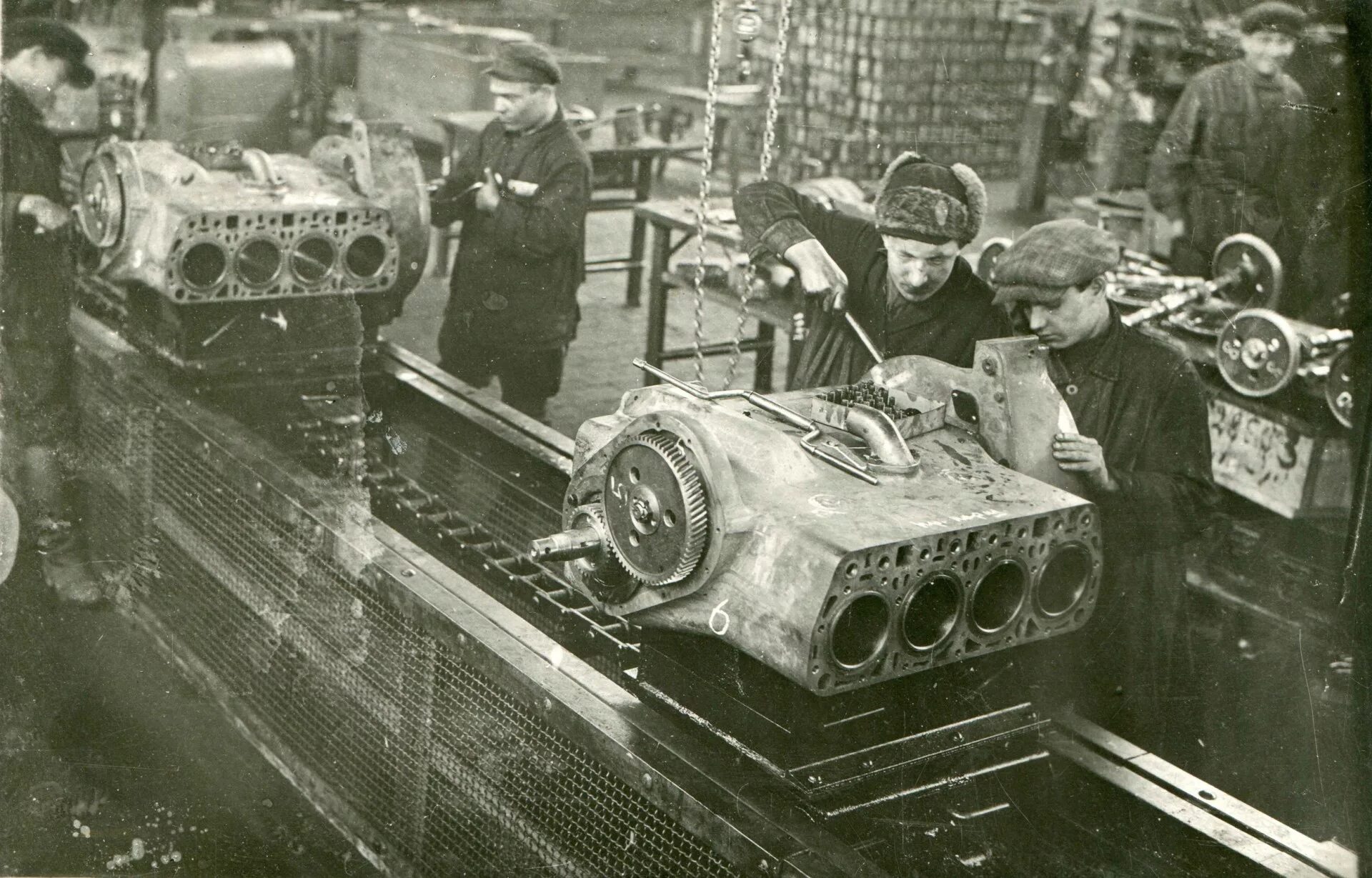 Кемеровский коксохимический завод 1924. Фабрика пятилетка. Фабрика пятилетка. Фабрика пятилетка. Итоги второй пятилетки 1933-1937.