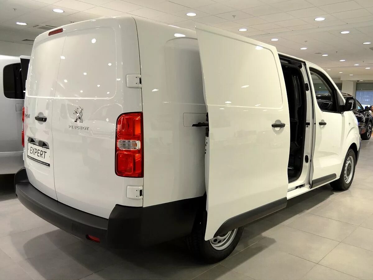 Peugeot expert l2 фургон. Пежо эксперт крепление тележки. Пежо партнер рефрижератор. Peugeot expert 5. Peugeot expert фургон.