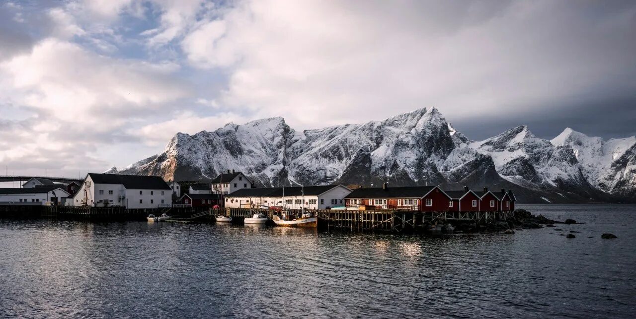 Грамматика норвежского языка. Норвежский язык. Грамматика норвежского языка. Ur no норвежский. Represent logo.