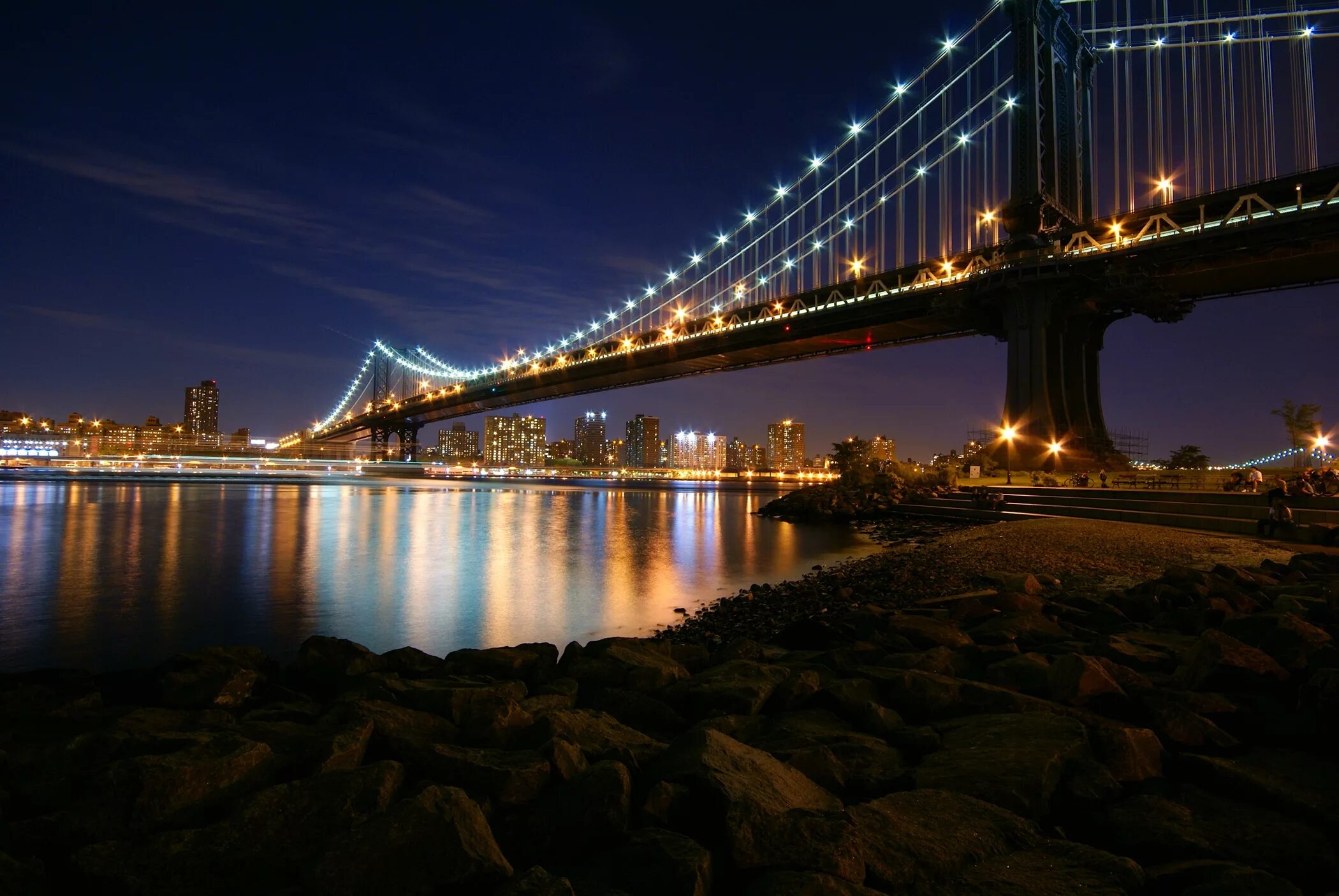 Манхэттен мост Нью-Йорк. Ночной Нью-Йорк Манхэттен мост. Манхэ́ттенский мост в Нью-Йорк. Нью Йорк мост ночью.